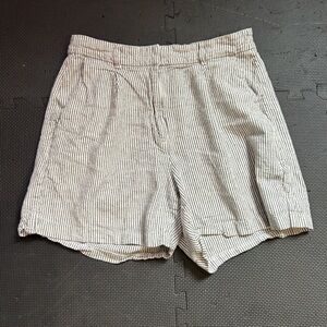 Linen Stripped Pleated Shorts 5inch inseam Gap Large High Waisted